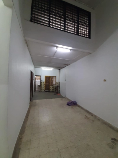 1 storey house @ Taman Sri Muda, Seksyen 25 , Shah Alam - Sale below bank value Rm50k