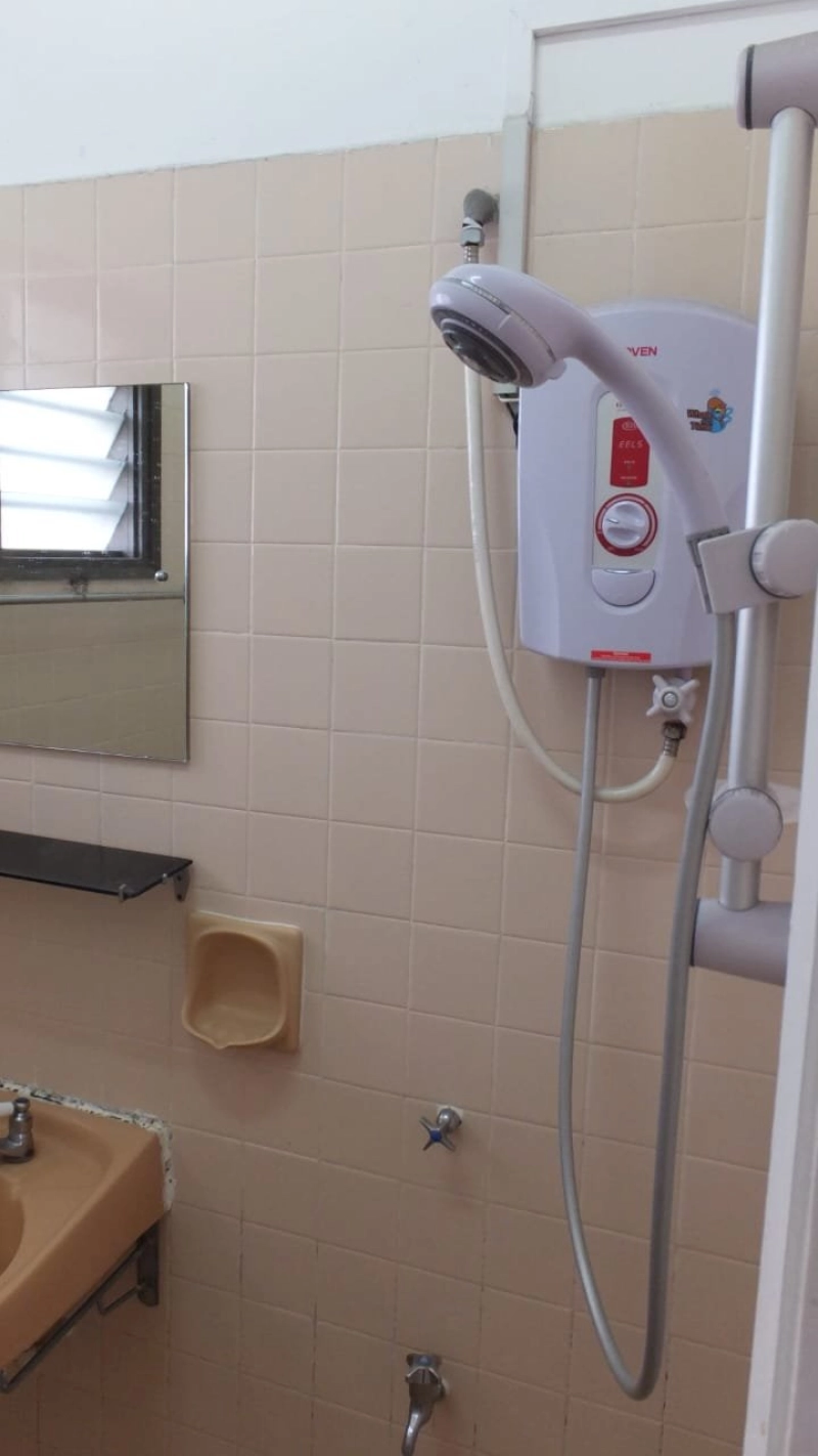 Mutiara Court Block 37