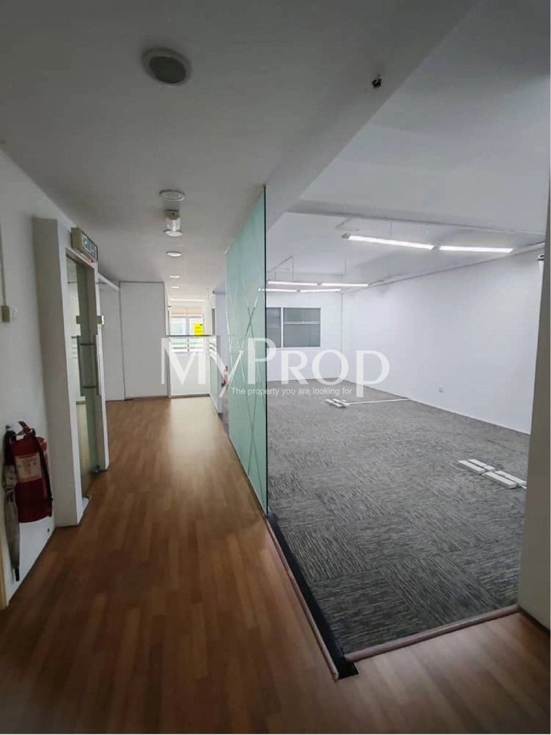 🏢 Office for Rent @ 𝗣𝗹𝗮𝘇𝗮 𝗗𝗮𝗺𝗮𝘀, 𝗦𝗿𝗶 𝗛𝗮𝗿𝘁𝗮𝗺𝗮𝘀