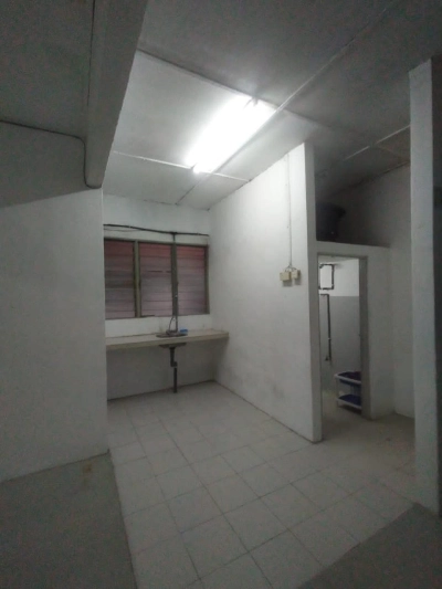 Flat Taman Bukit Anggerik @ Cheras - Block B 4th floor - Ready 15/5/25