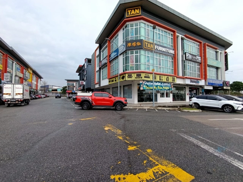 Kulai Empire Square 3Storey Shoplot 22x70 For Sale