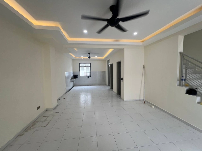 Bukit Indah 29 2 Storey Terrace 20x70 For Sale