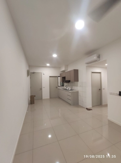 Brand New Riana Dutamas Segambut Savvy 722sf Partial Furnished 2 Parking at LG2