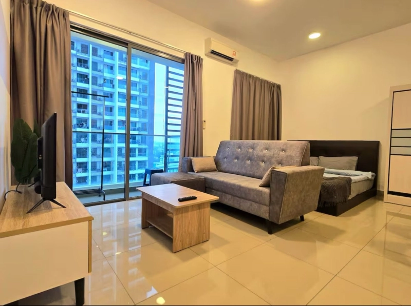 Cybersquare Apex Tower 1Bed 1 seating room with bathroom