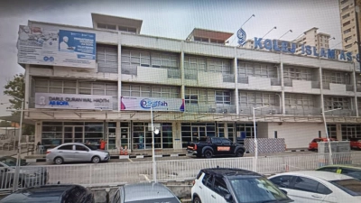 DESA PERMAI 3 STOREY 3 UNIT SHOPLOT. HIGH ROI, AMPANG HILIR, BANDAR BARU AMPANG.