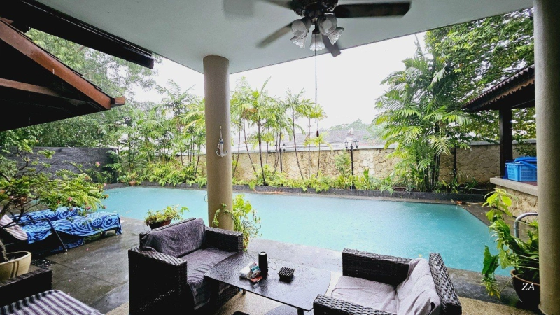 Changkat Kiara Surya Dutamas Mont Kiara Hartamas Kuala Lumpur 3.5 STOREY BUNGALOW HOUSE FOR RENT Swimming Pool Fully Furnished