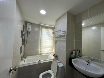 The Peak Tanjung Tokong 1100sf Furnished & Renovated Corner unit