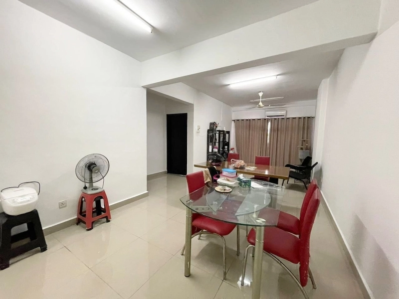 ANGGERIK VILLA 2 SEMENYIH BANDAR TEKNOLOGI KAJANG SELANGOR APARTMENT FOR SALE RENOVATED