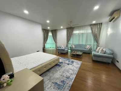 The Pearl @ KLCC - Good for investment Roi 4.5%-Sale below bank value Rm300k