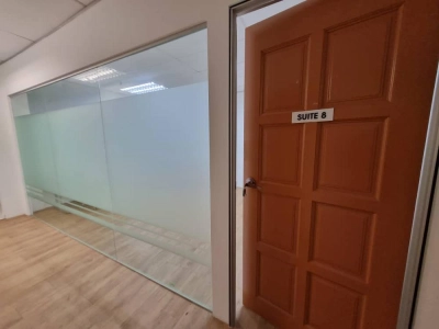 Office Suite 8 RM 1140 @ The Landmark Office , Bandar Bukit Tinggi , Klang - Ready 31/3