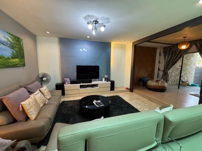 2.5 Storey LAMAN SIERRAMAS WEST Sungai Buloh, Actual, FULLY Renovated, Low Deposit