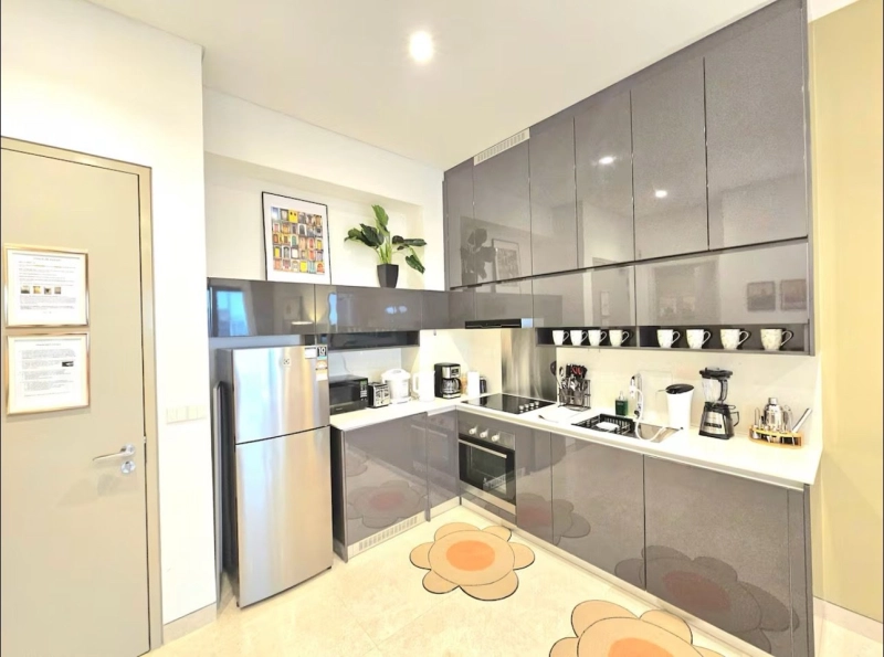 Panoramic 2BR suite with Gorgeous KLCC View & pool