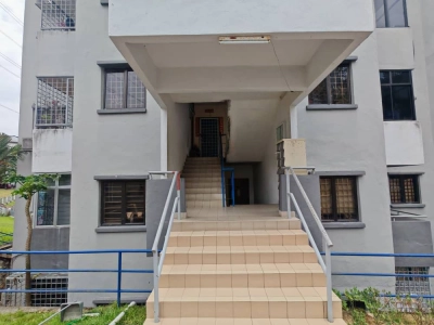 Casa Venicia Greenview Apartment @ Bukit Idaman, Batu Caves-Blok G Tingkat 4-Ready Now