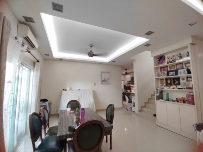 2.5 Storey SEMI-D TAMAN SRI CHERAS, Actual, Renovated, GATED & GUARDED, Low Deposit