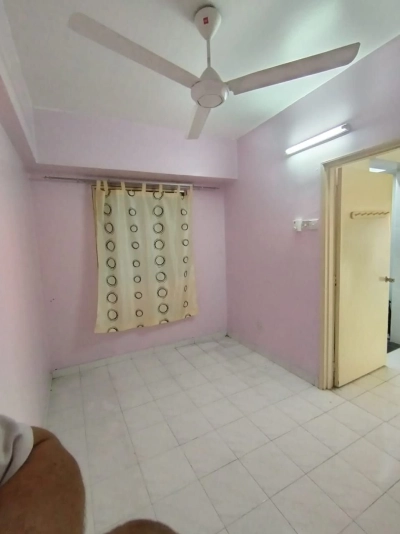 VISTA SAUJANA APARTMENT KEPONG, Actual, RENO, Well Keep, LOW Booking