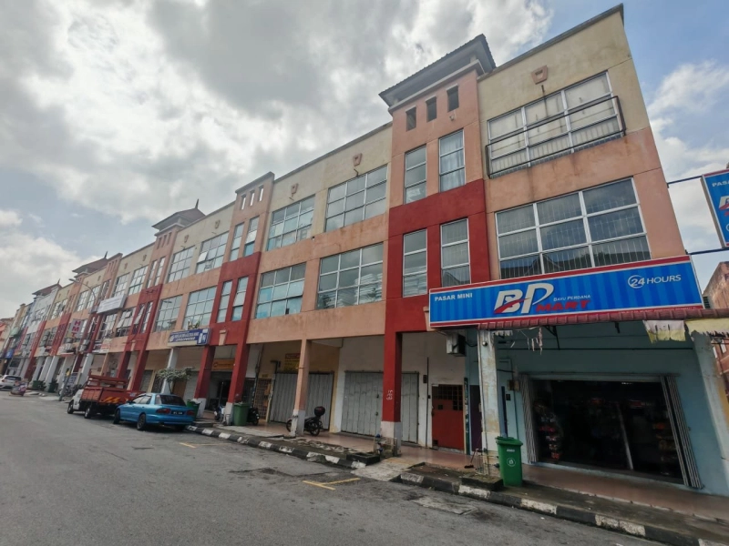 Renovated Corner 1st floor Shop Office-Taman Bayu Perdana @ Klang-Ready Now