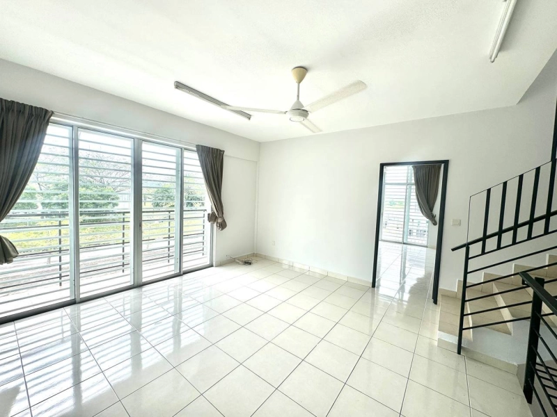 CORNER LOT | 3 Storey Bangi Avenue 3, Bangi