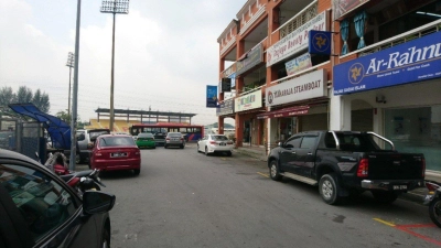 BANDAR BARU SELAYANG SHOPLOT 1ST FLOOR
