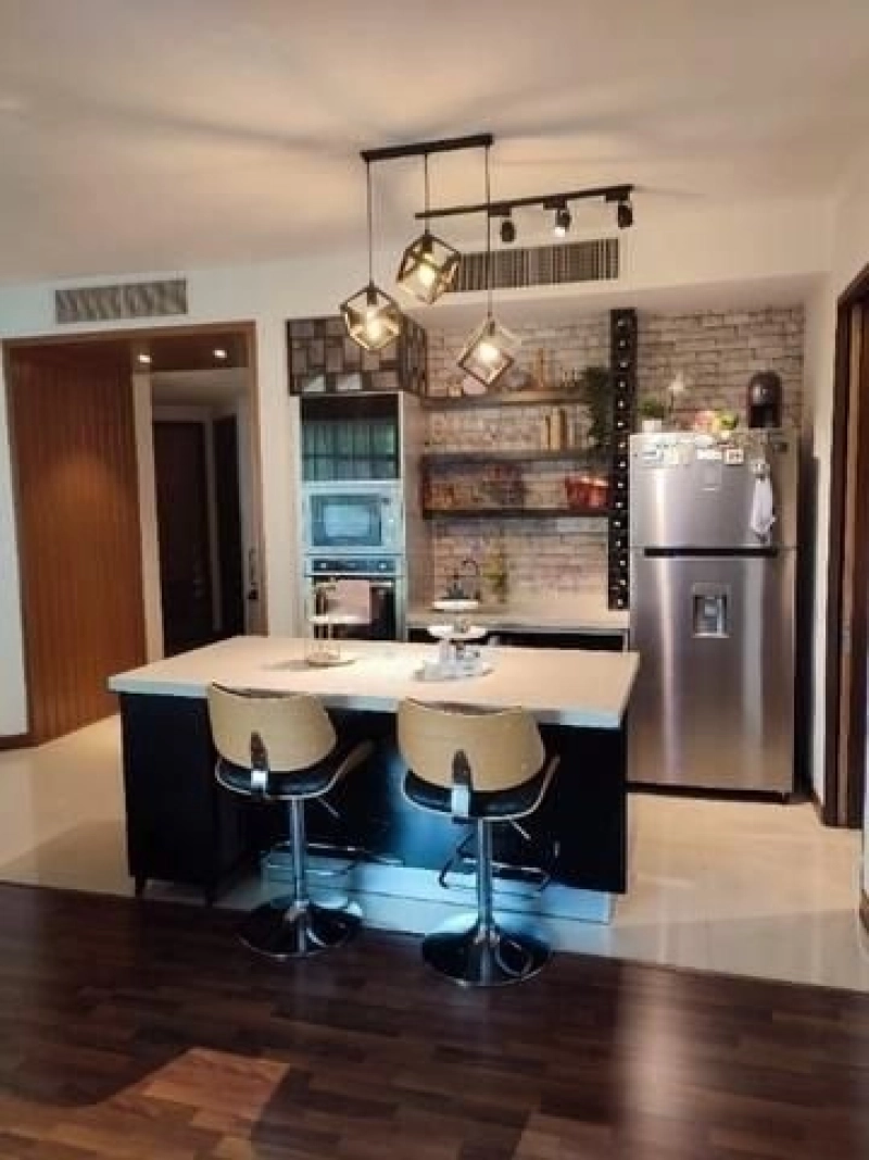 Hillcrest Residences WSith 2 Carpark