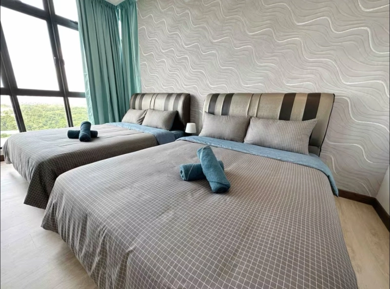 Green Haven Sea Blue Deerscape Two Bedroom