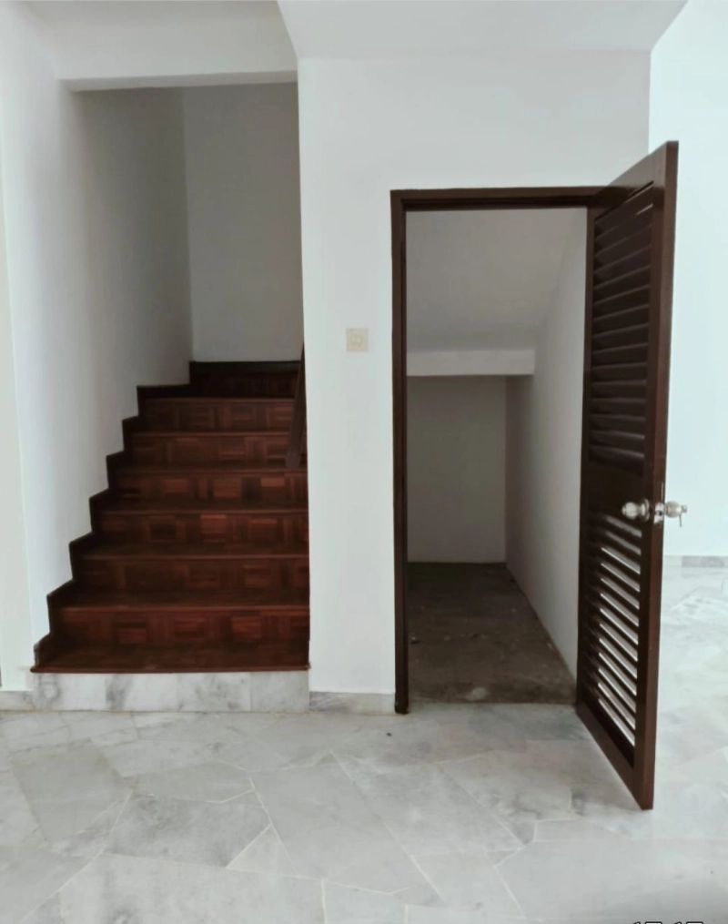 USJ11/4 Subang Jaya Double Storey House 22x70 Intermediate Basic