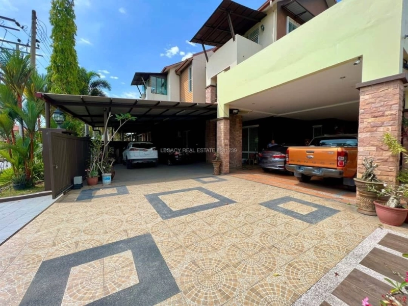 Semi-Detached House, Taman BDC, Kolombong, Kota Kinabalu.