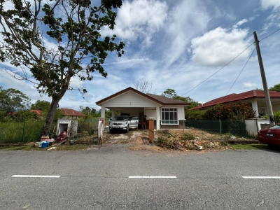 MAHKOTA HILLS LENGGENG BUNGALOW
