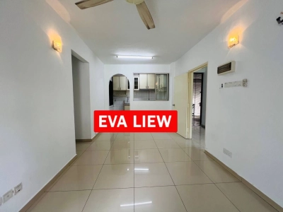 Villa Condo for rent at Relau Kitchen Well Conditions key with me