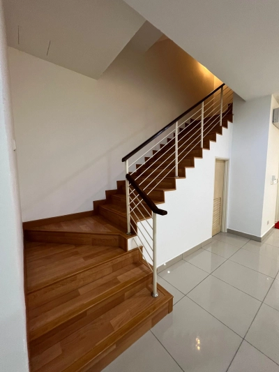3 Storey PERDANA RESIDENCE 2 Selayang, Actual, END LOT, Facing NORTH, Low Deposit