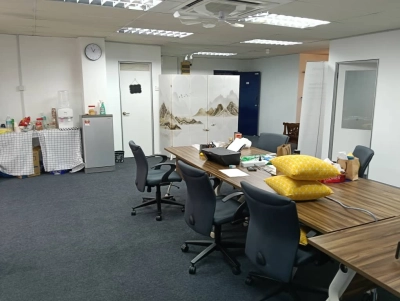 Newly renovated - Full furnished Office for Sell - Menara KLH Puchong