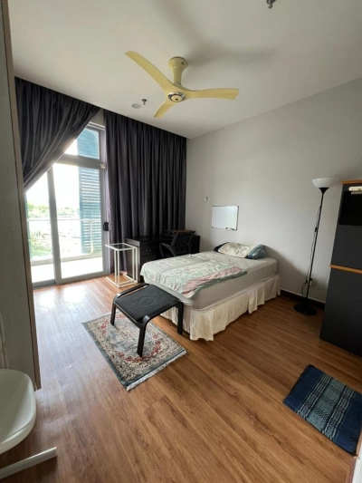 Somerset Residences, Puteri Harbour Prime Location, Stunning Marina View: Fully Furnished Unit