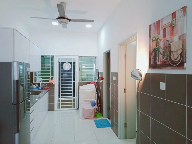 Fully Renovated & Extended 2 Storey Terrace Cherry Hillpark Puncak Alam