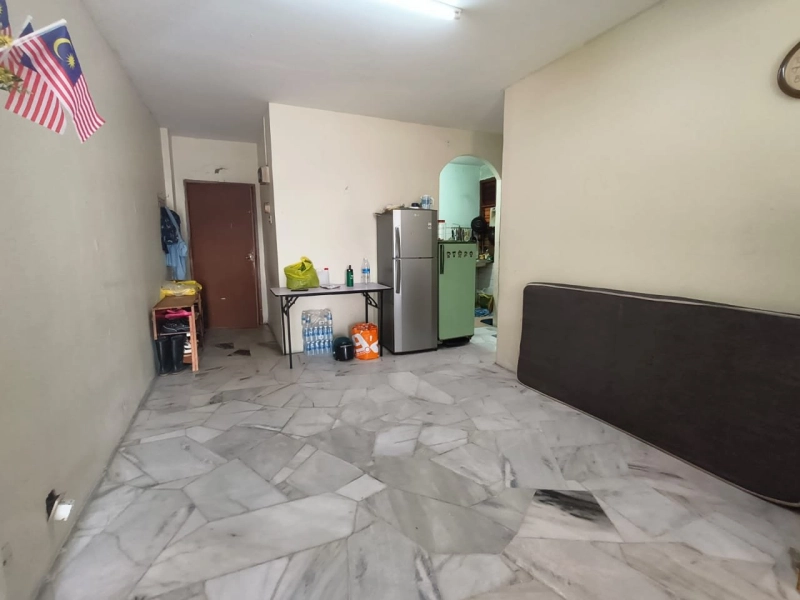 Greenview Apartment - Taman Pusat Kepong