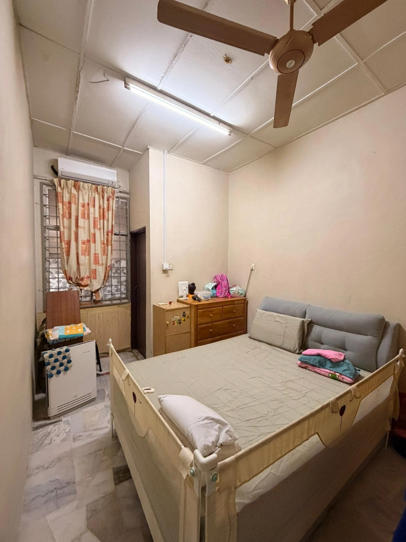 Cash Out Skudai Taman Teratai Single Storey Terrace House Corner 3Rooms 3Baths Fully Renovated & Extended Unit For Sale