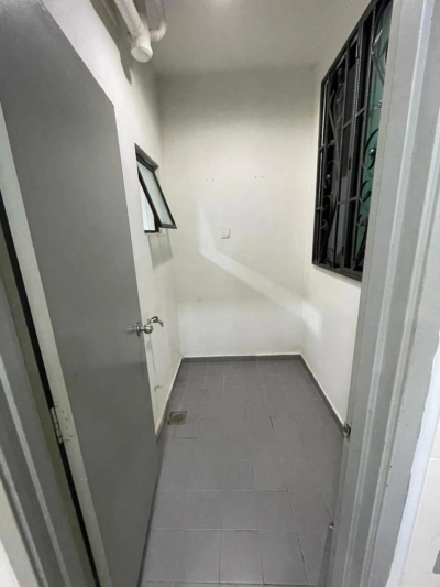 T-Parkland Condo @ Templer Park Resort , Rawang - level 12 - Sale below bank value Rm70k