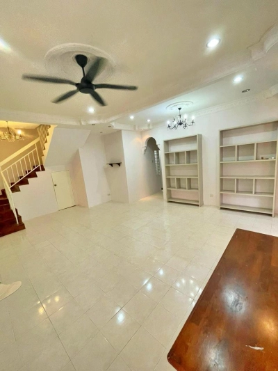 BANDAR BUKIT MAHKOTA BANGI SEMI D CLUSTER