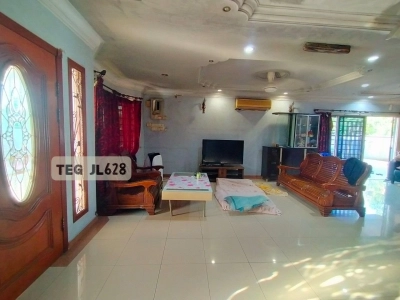 Corner Taman Batu Belah Klang Double Storey House