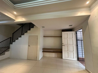 2 STOREY USJ 1 SUBANG JAYA, Actual, FULLY EXTEND & RENO, Low Deposit