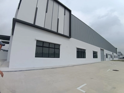 Kempas Single Storey Cluster Factory