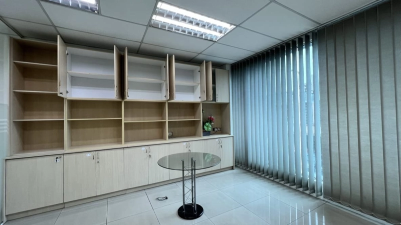 Renovated 1st Floor Office-Kuchai Business Park @ KL-Ready 1/10