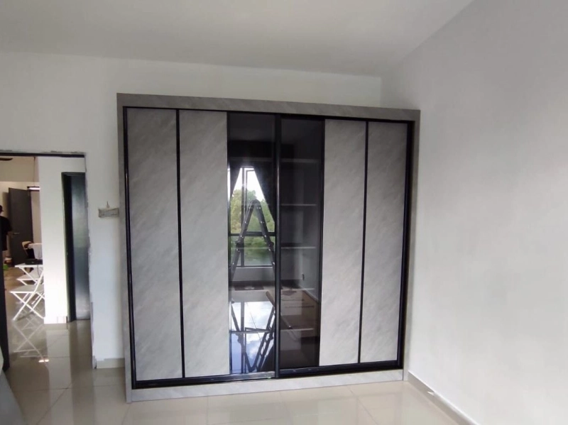 Emerald Residence Condominium For Sale