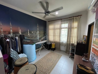 SEKSYEN 8 SHAH ALAM BANGLO HOUSE