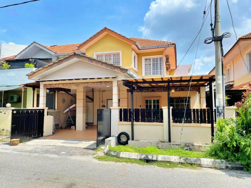 BANDAR BUKIT MAHKOTA BANGI SEMI D CLUSTER