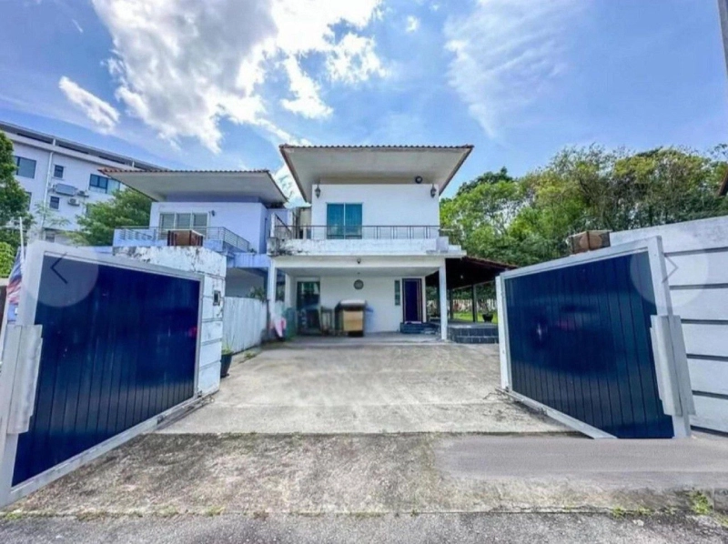 MUTIARA GOMBAK SEMI D CORNER