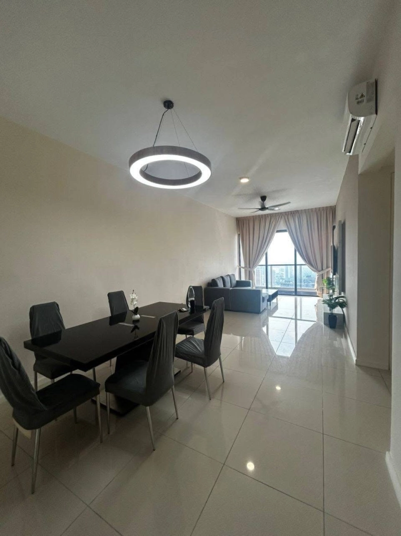 Duta Park Residence - Fully Furnished 2+1 Bedroom Condo with 2 Car Parks