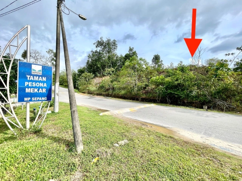 SUNGAI MERAB KAJANG BANGLO LOT