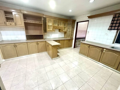 SHAH ALAM SEKSYEN 9 SEMI D