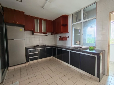 Stulang Villa with Sea View for RM3,000!