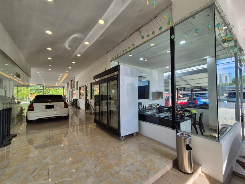 3328m² COMMERCIAL LOT WITH CAR SHOWROOM, CHERAS FOR RENT