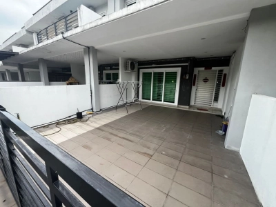 Botani Seri Beringin Double Storey Fully furnish For Rent